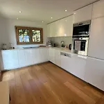 Rose Bay シャレー レイサン